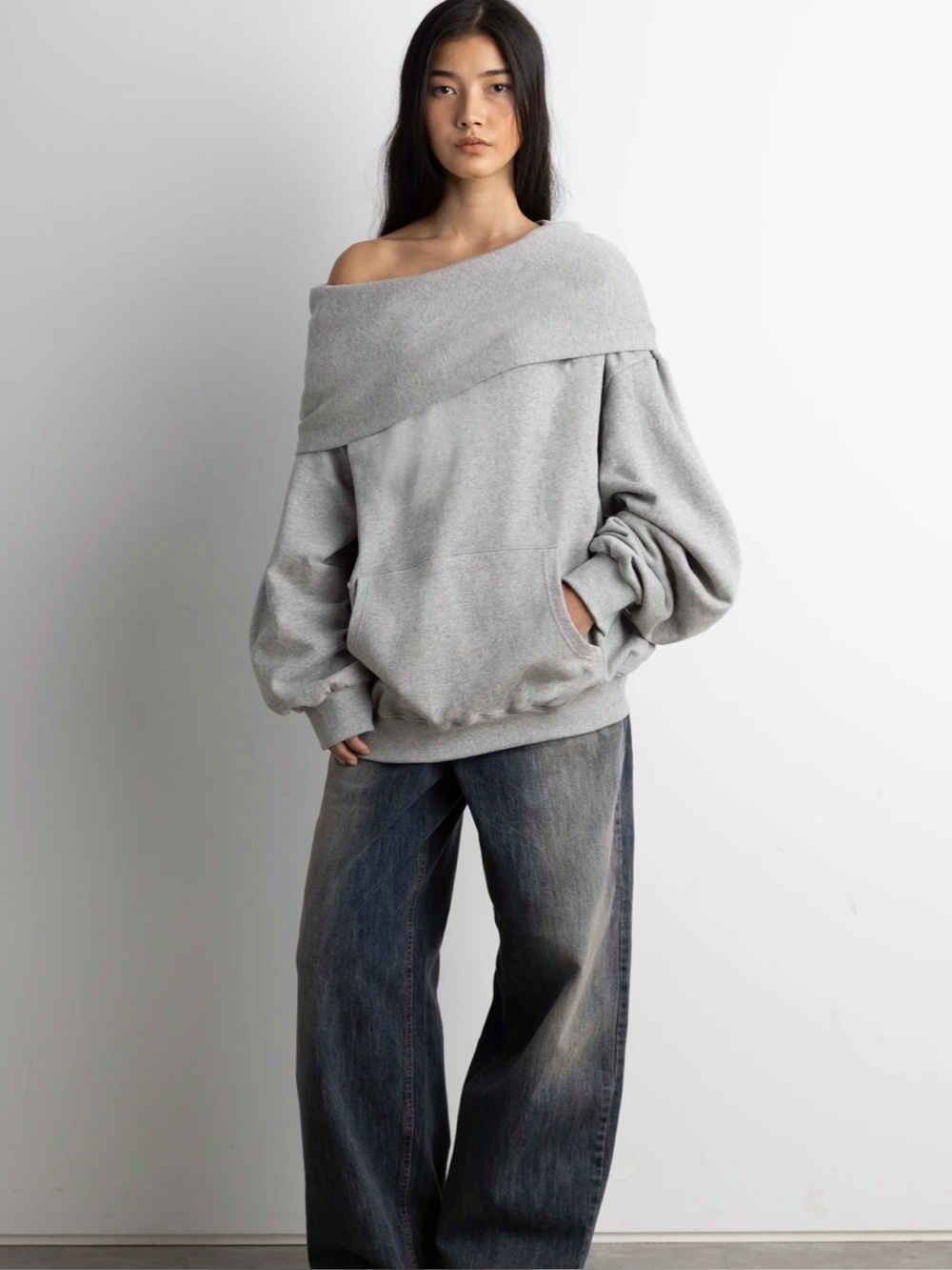 SLOUCHY OVERSIZED HOODIE